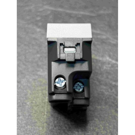 Sistema di Sicurezza 4G LTE Integrato in Presa a Muro – Monitoraggio Professionale h24