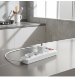 Smart Hub Multipresa con Sistema di Archiviazione Audio Wi-Fi e Sicurezza Domestica