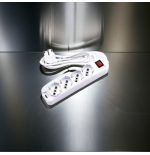 Smart Hub Multipresa con Sistema di Archiviazione Audio Wi-Fi e Sicurezza Domestica